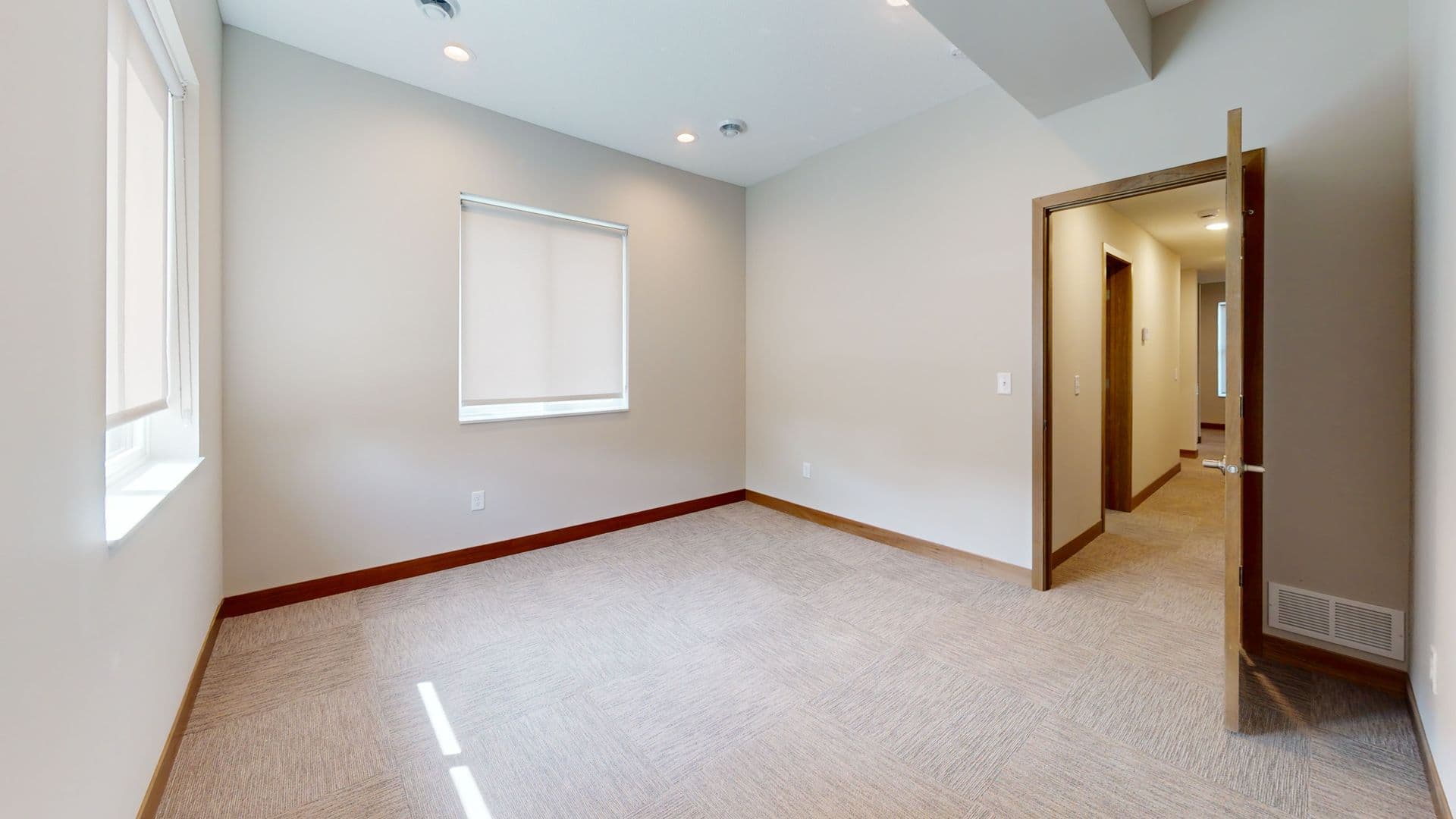 Minneapolis House: 524 12th Ave SE