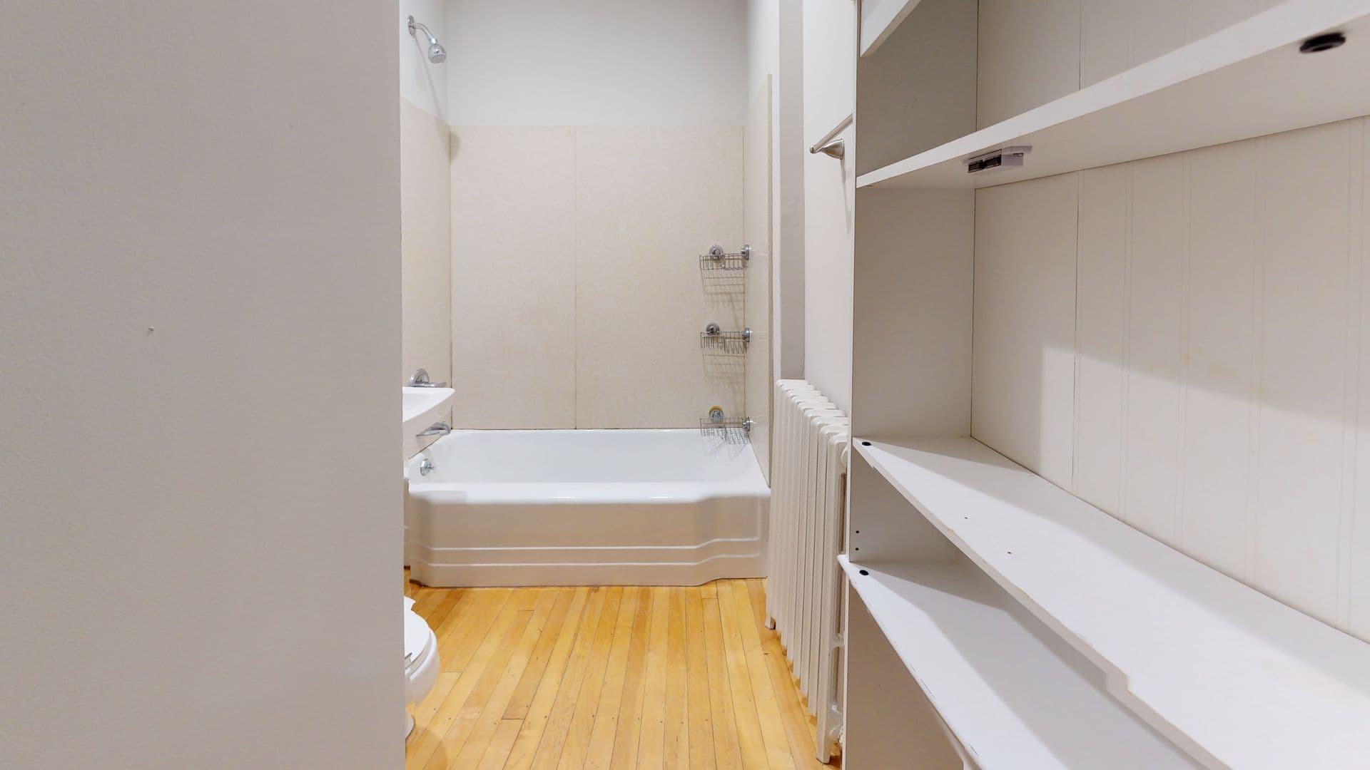 Minneapolis Apartment: 629 6th St SE
