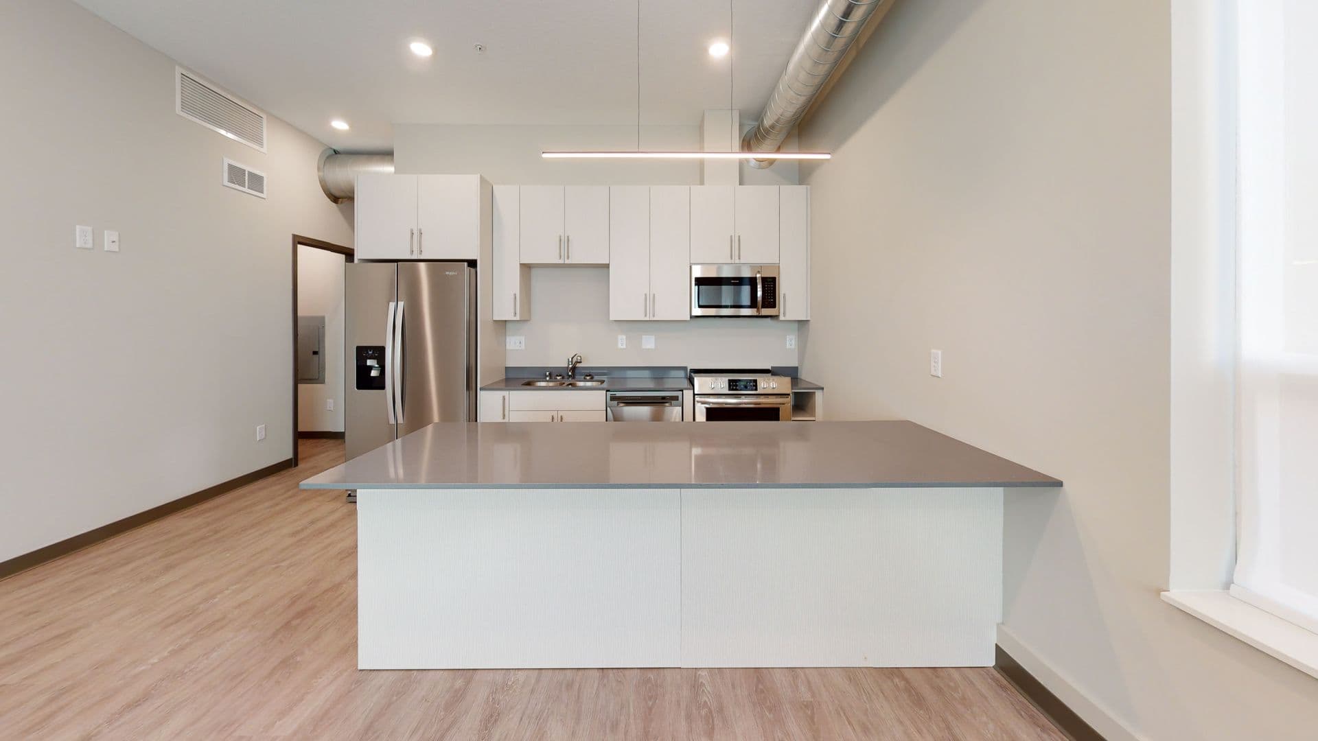 Minneapolis Apartment: 2622 Essex St SE