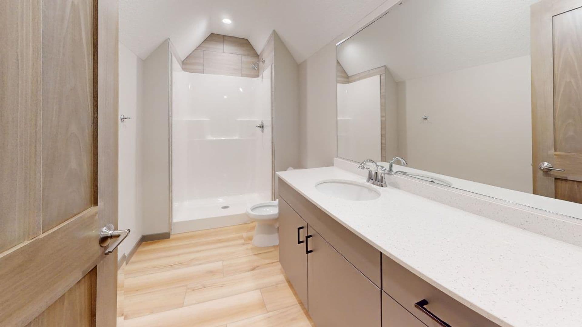 Minneapolis Apartment: 1221 7th St SE