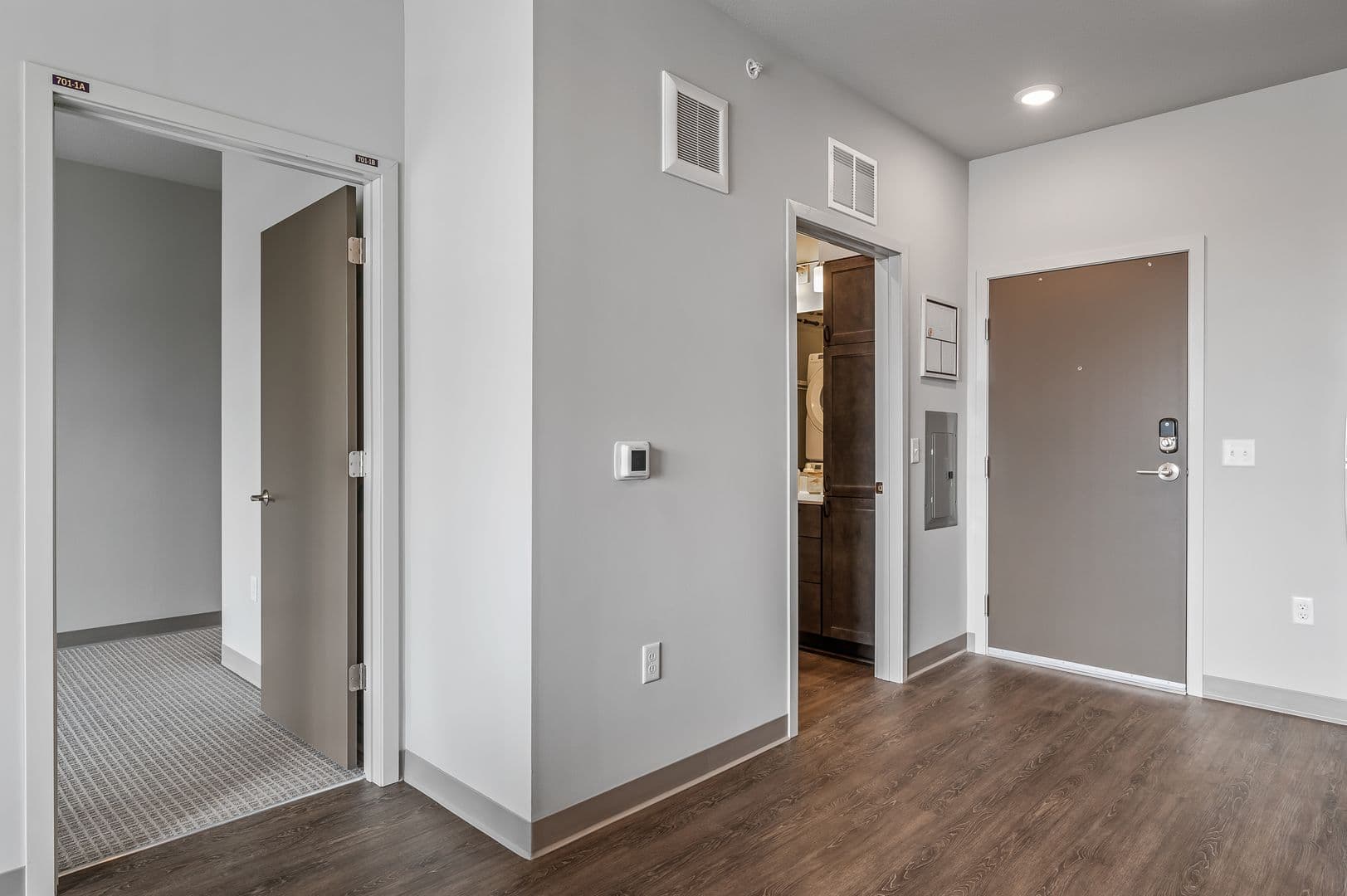 Minneapolis Apartment: 1307 4th Street SE