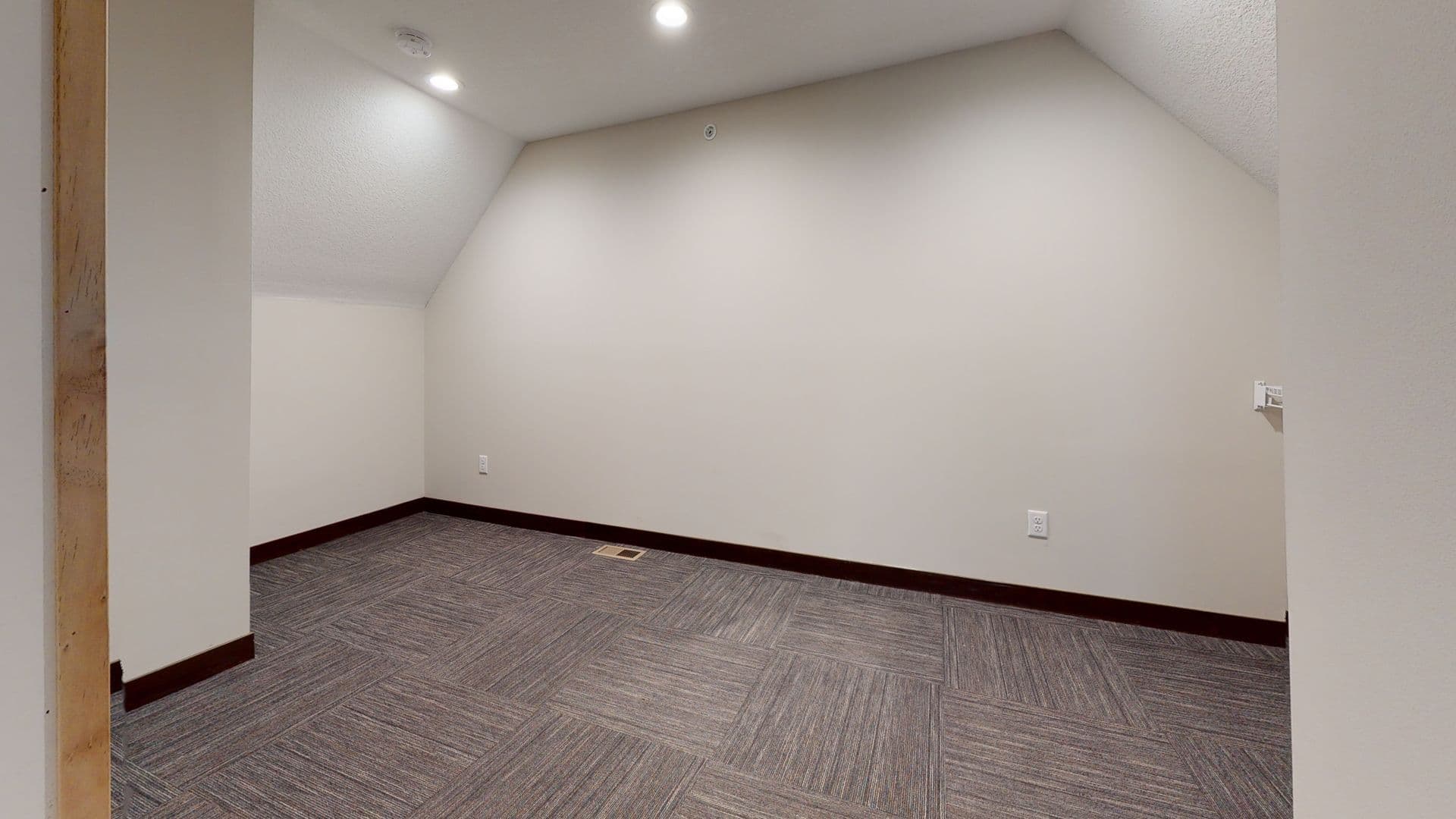 Minneapolis Apartment: 505 8th St SE