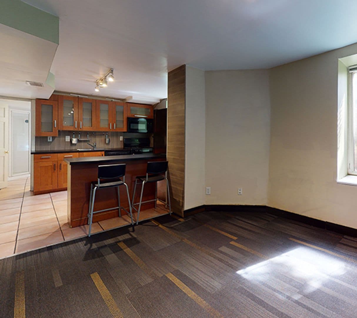 Minneapolis Apartment: 1409 5th St SE