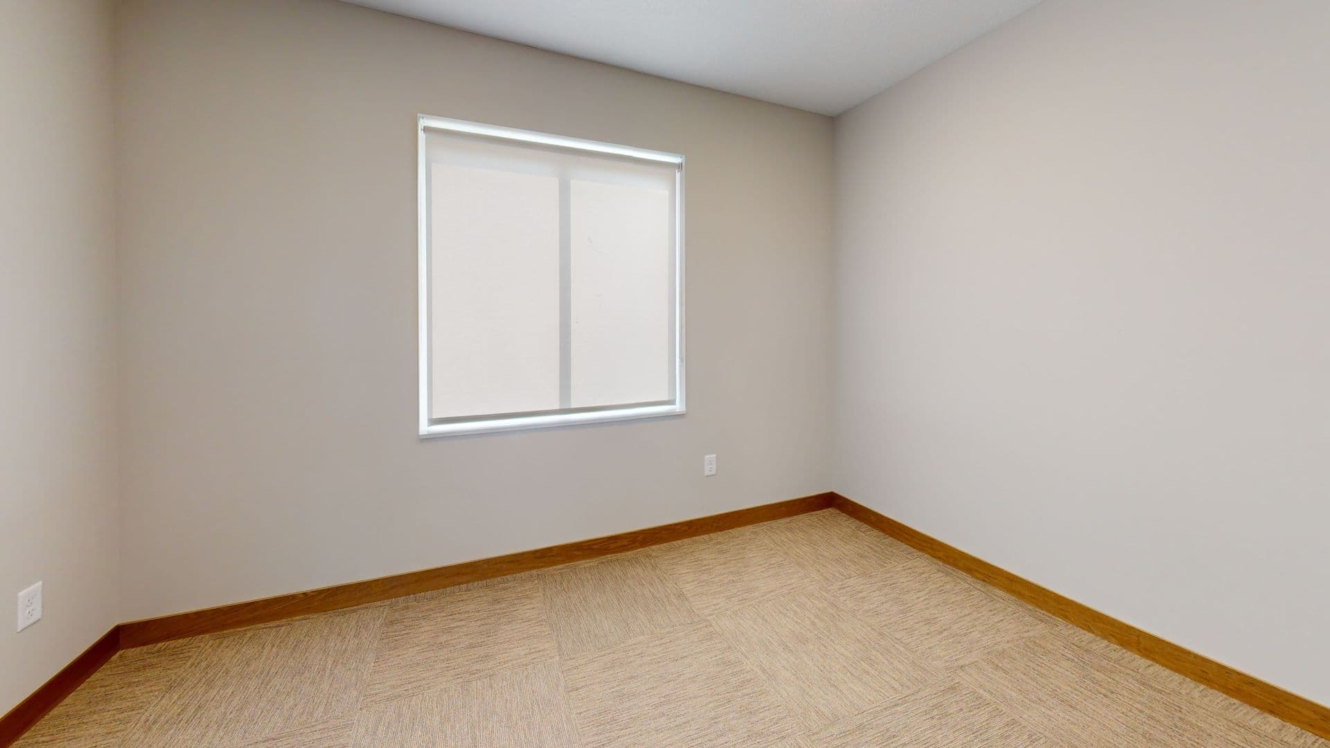 Minneapolis Apartment: 1221 7th St SE