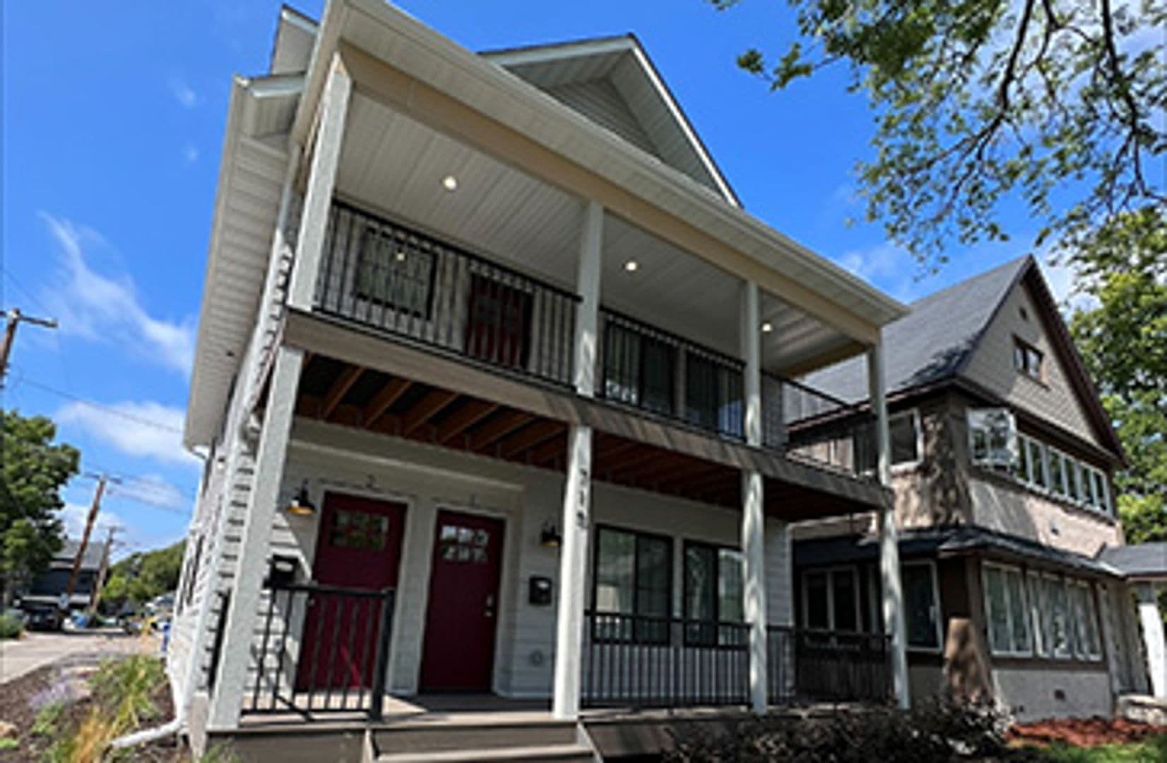 Minneapolis Apartment: 716 11th Ave SE