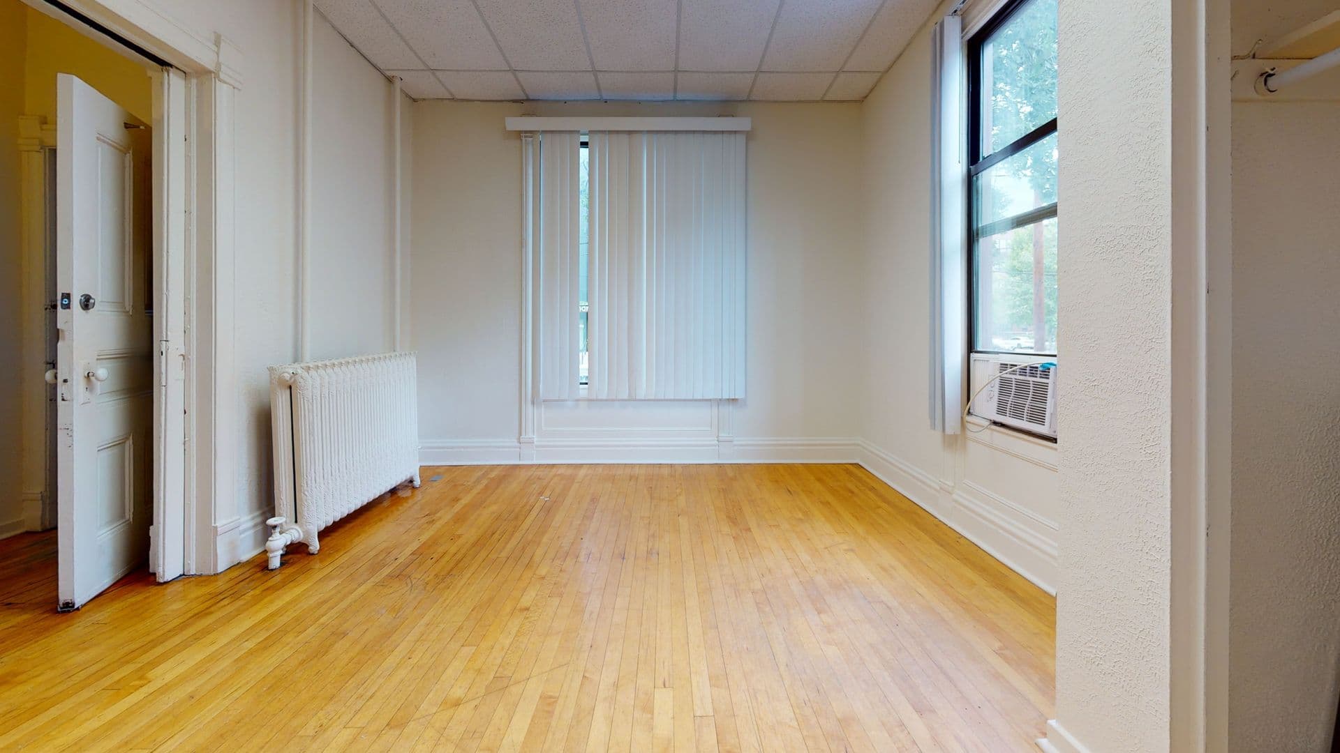 Minneapolis Apartment: 1120 4th St SE