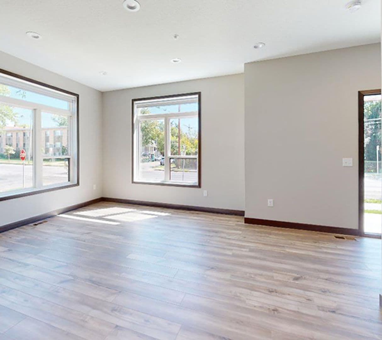 Minneapolis Apartment: 614 11th Ave SE