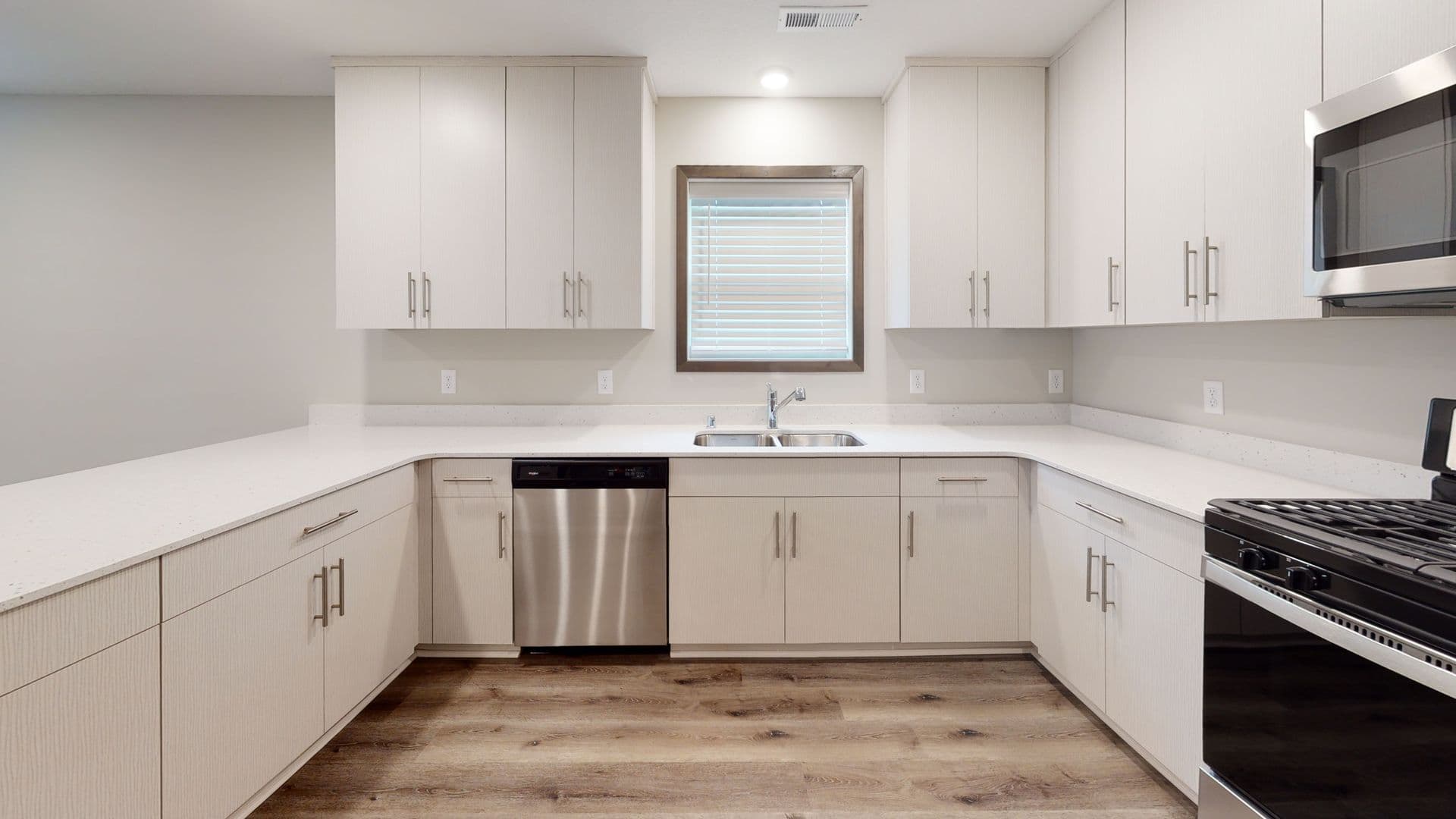 Minneapolis Apartment: 1048 23rd Ave SE