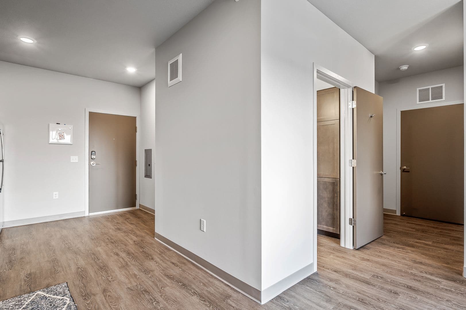 Minneapolis Apartment: 1307 4th Street SE