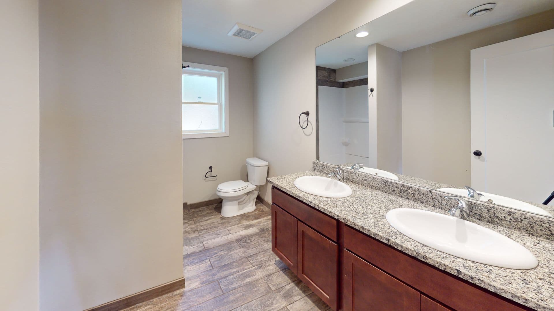 Minneapolis House: 307 5th Ave SE