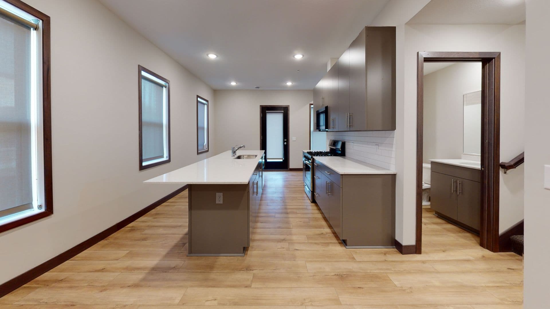 Minneapolis Apartment: 616 12th Ave SE