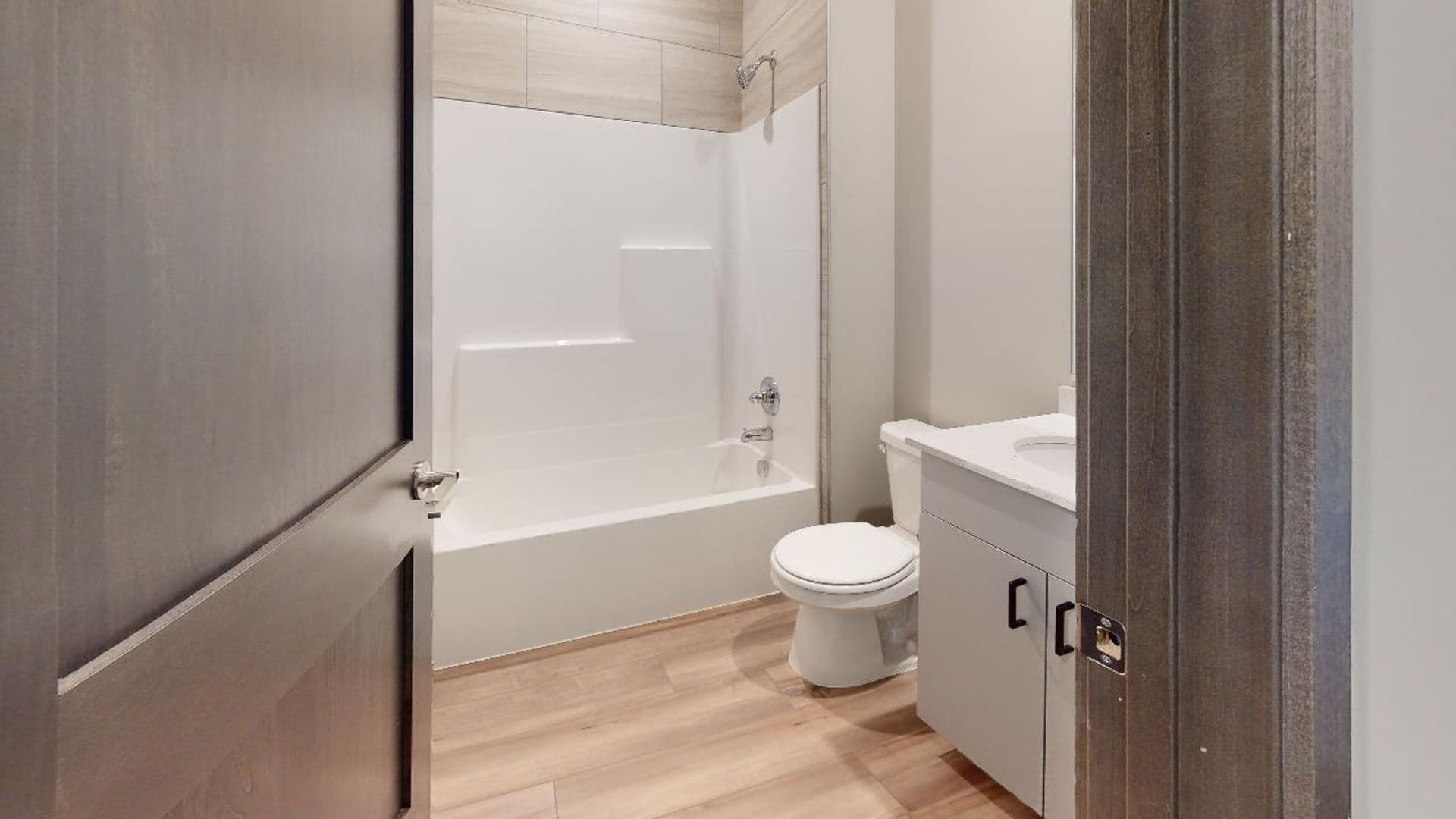 Minneapolis Apartment: 619 10th Ave SE