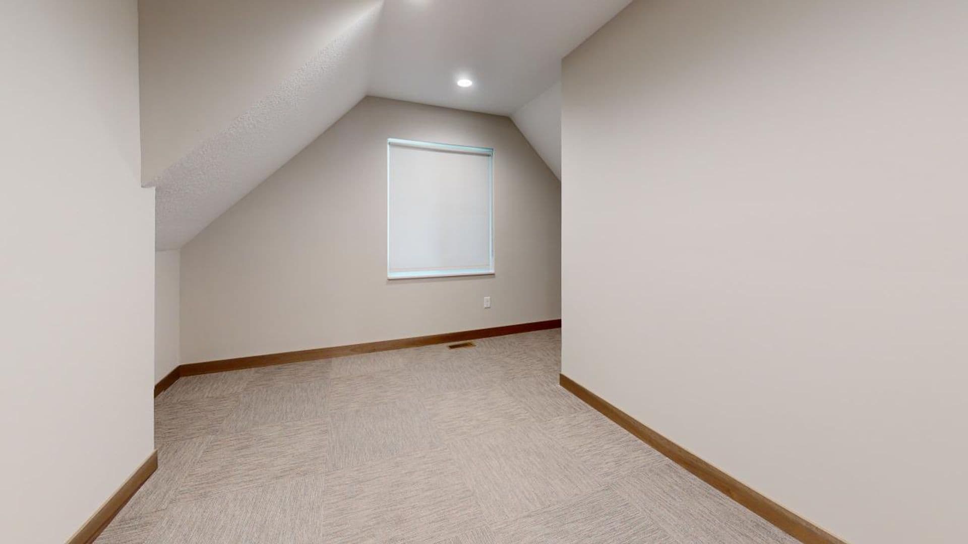 Minneapolis Apartment: 1110 7th St SE