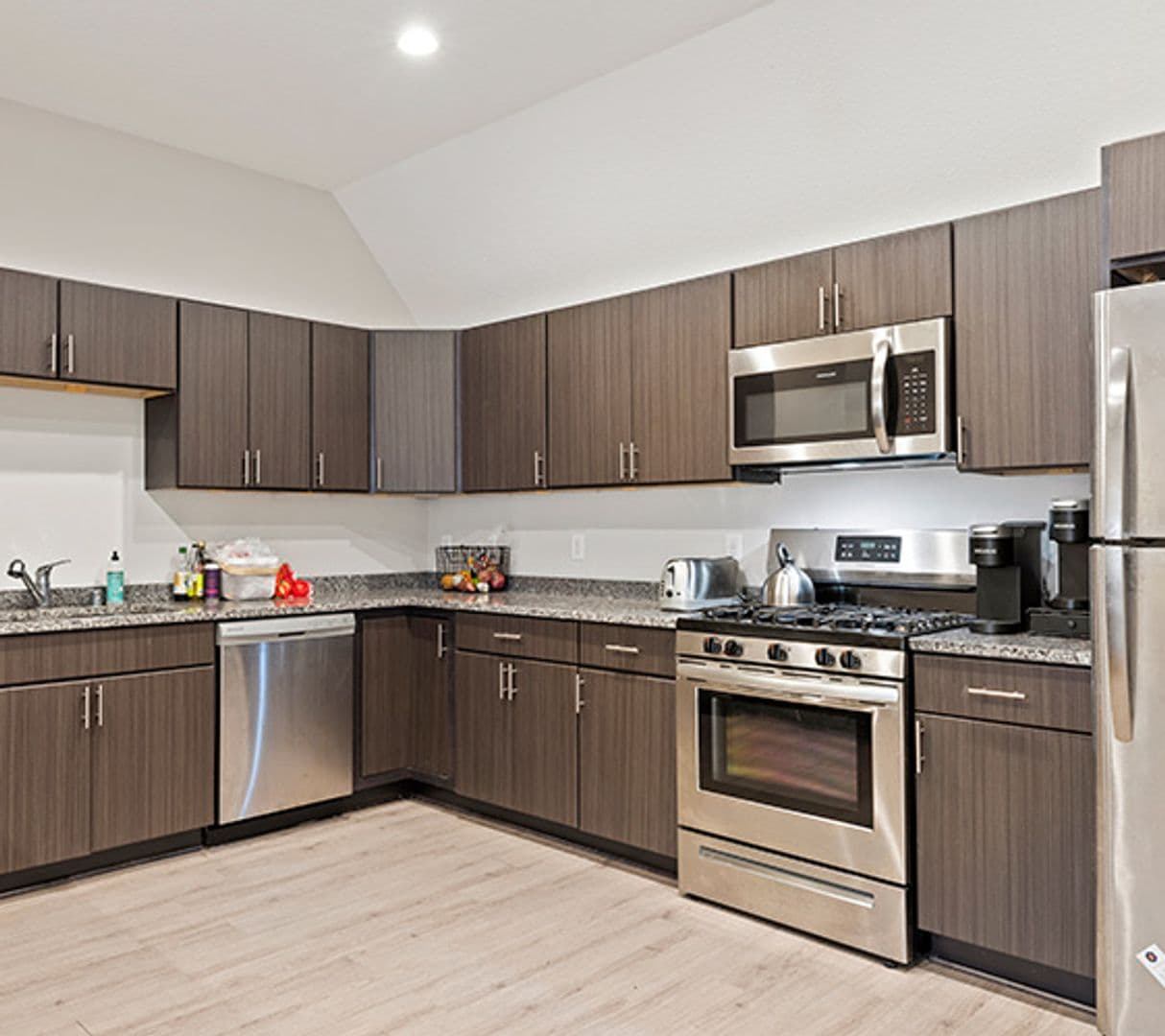 Minneapolis Apartment: 712 4th St SE