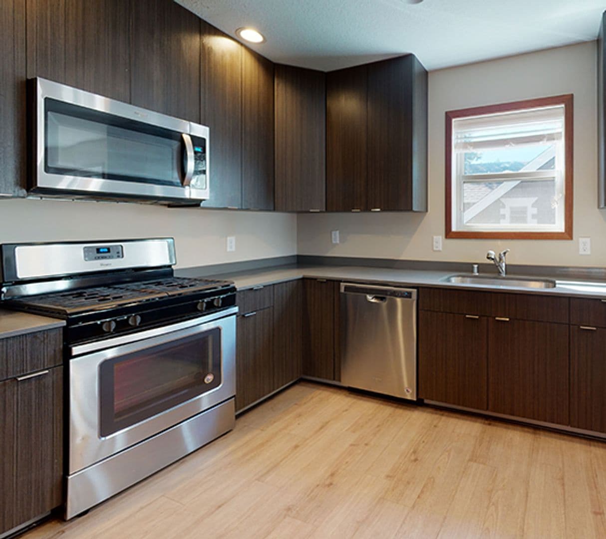 Minneapolis Apartment: 832 18th Ave SE