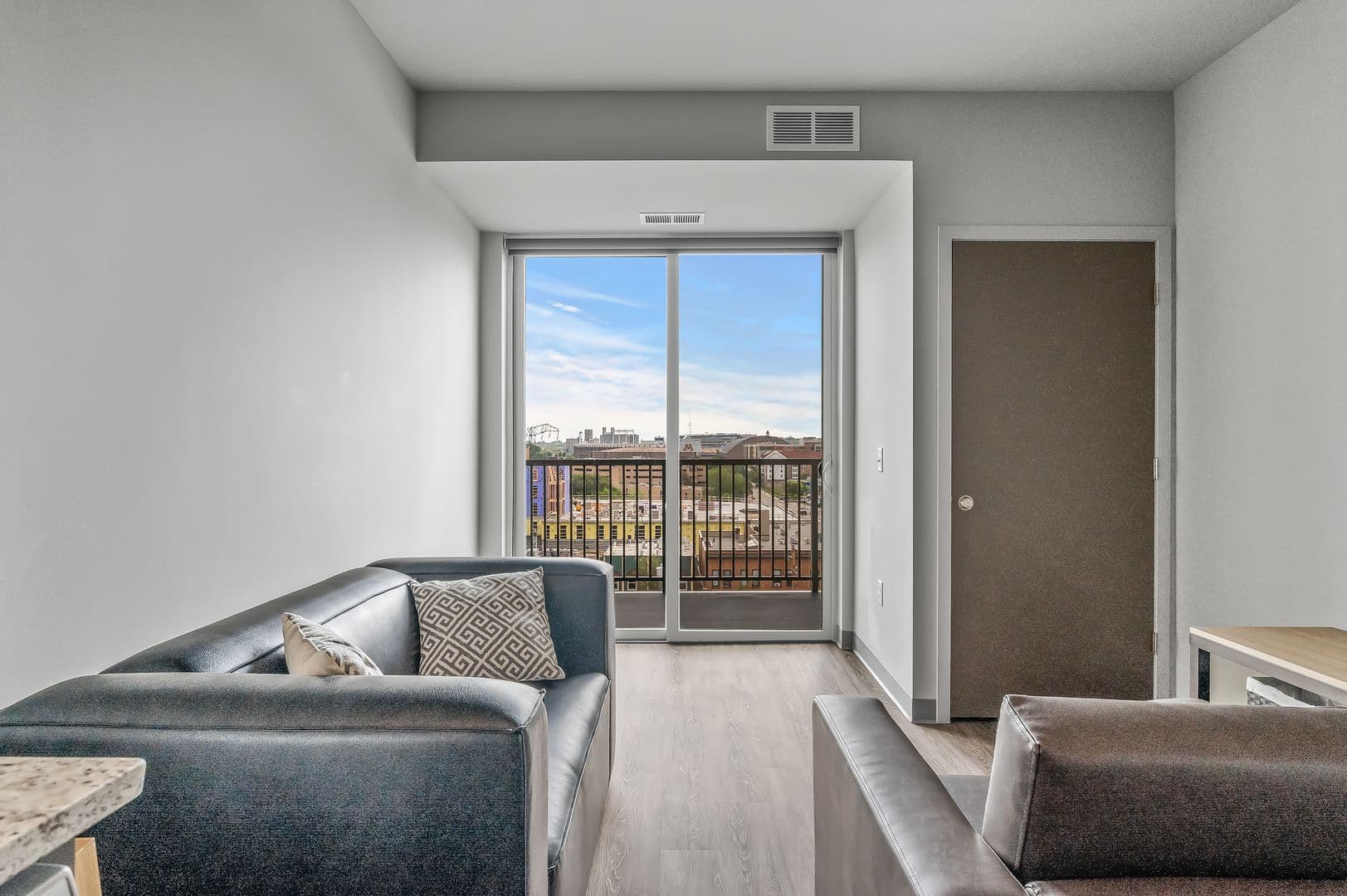 Minneapolis Apartment: 1307 4th Street SE