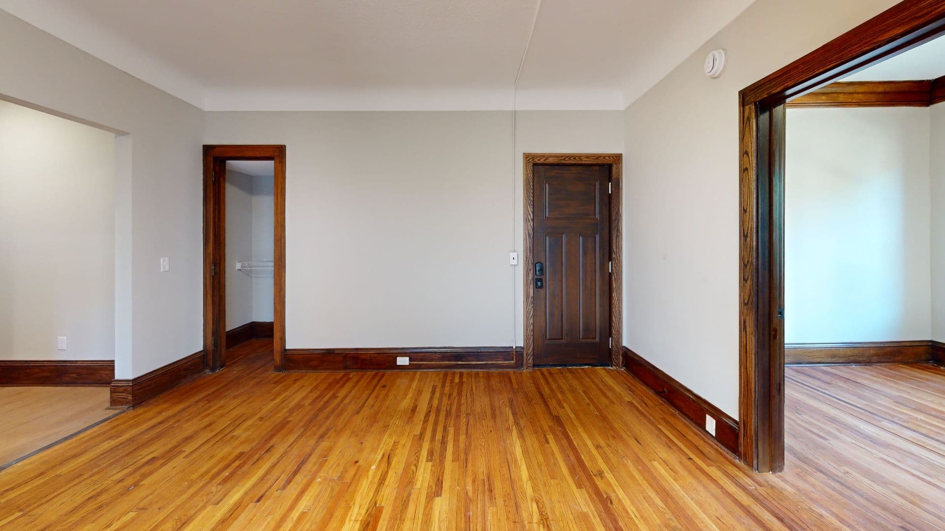 Minneapolis Apartment: 1127 4th St SE