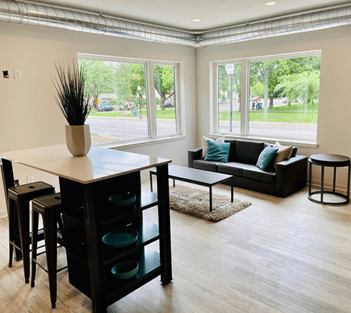 Minneapolis Apartment: 932/934/936/938 15th Ave SE