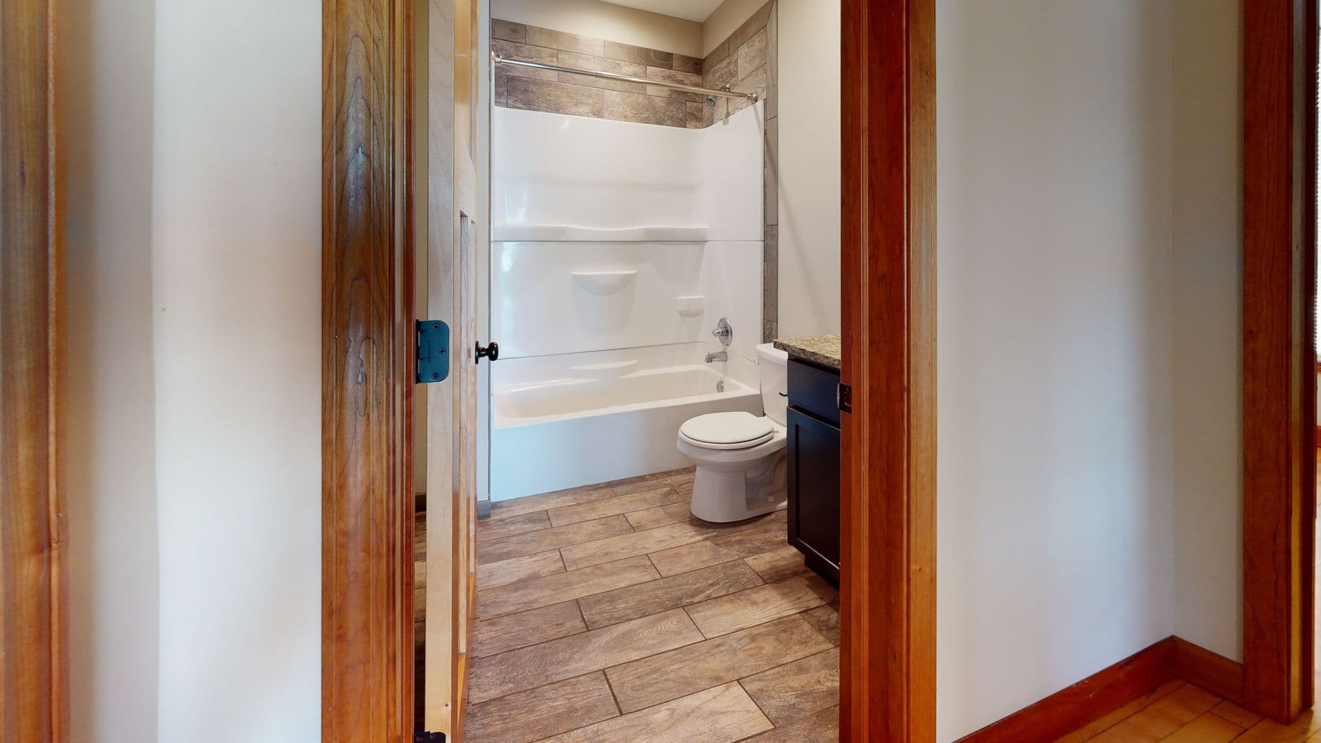 Minneapolis Apartment: 1002 13th Ave SE