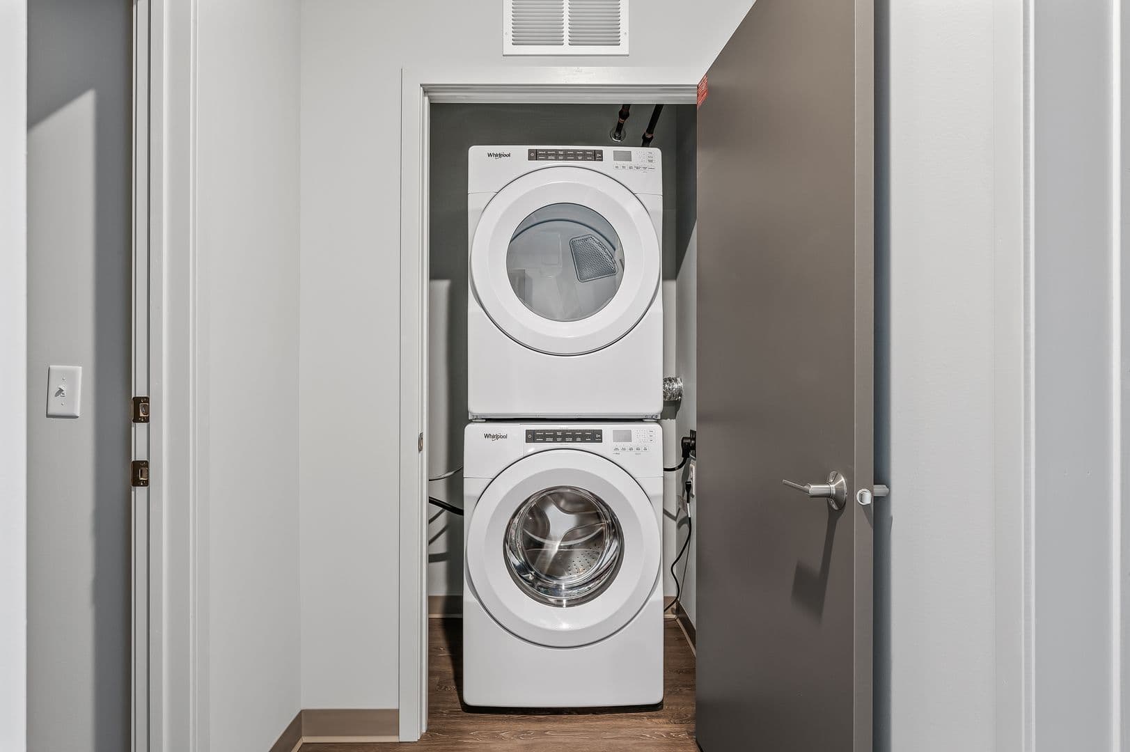 Minneapolis Apartment: 1307 4th Street SE