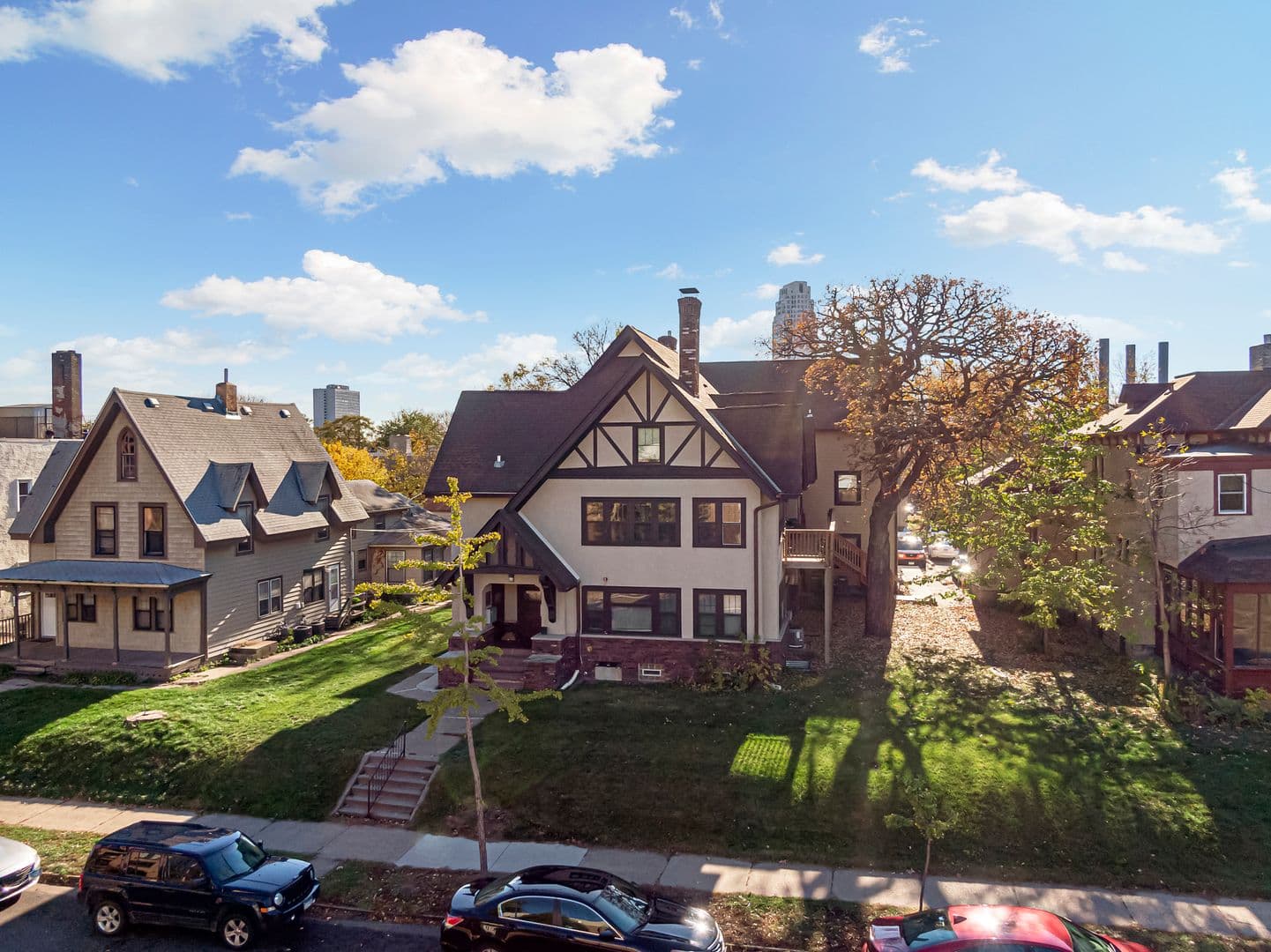 Minneapolis Apartment: 712 4th St SE