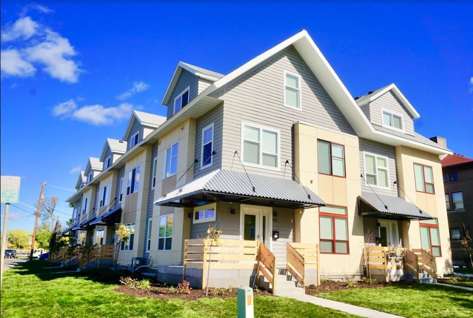 Minneapolis Apartment: 923 6th St SE