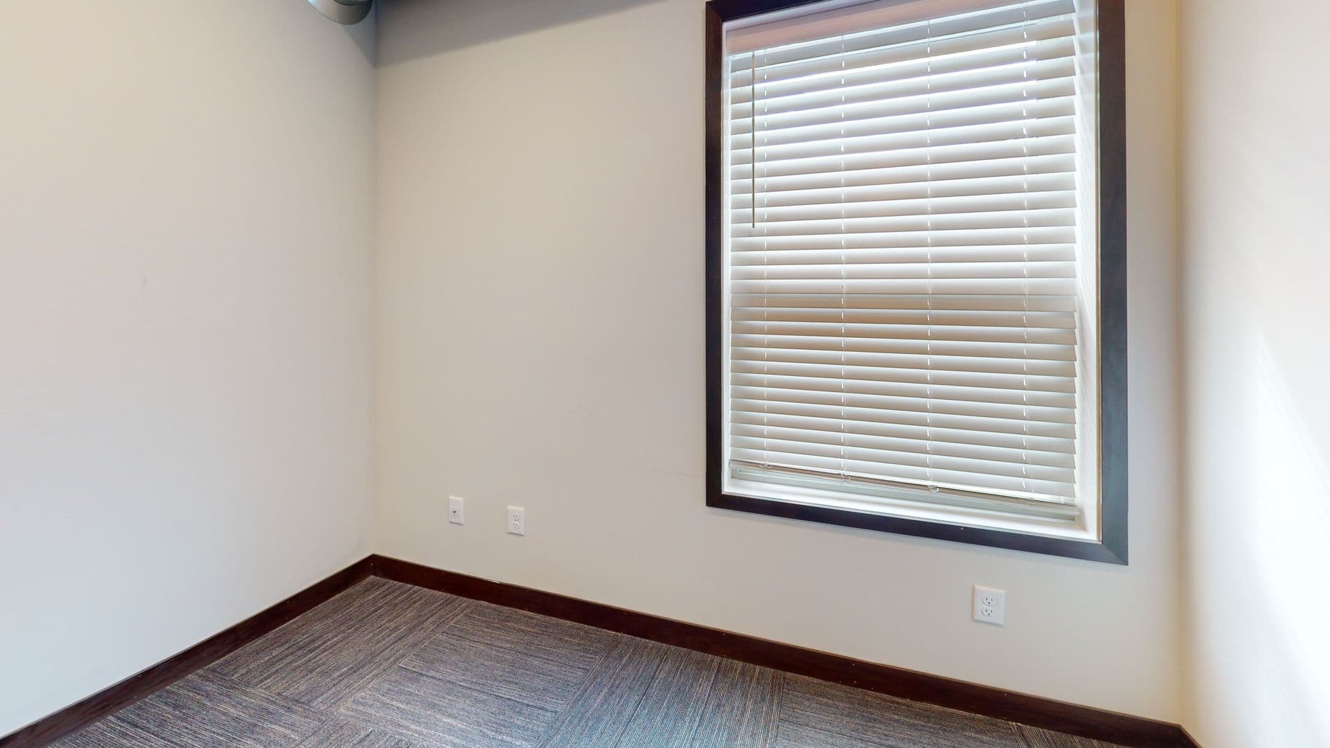 Minneapolis Apartment: 712 4th St SE