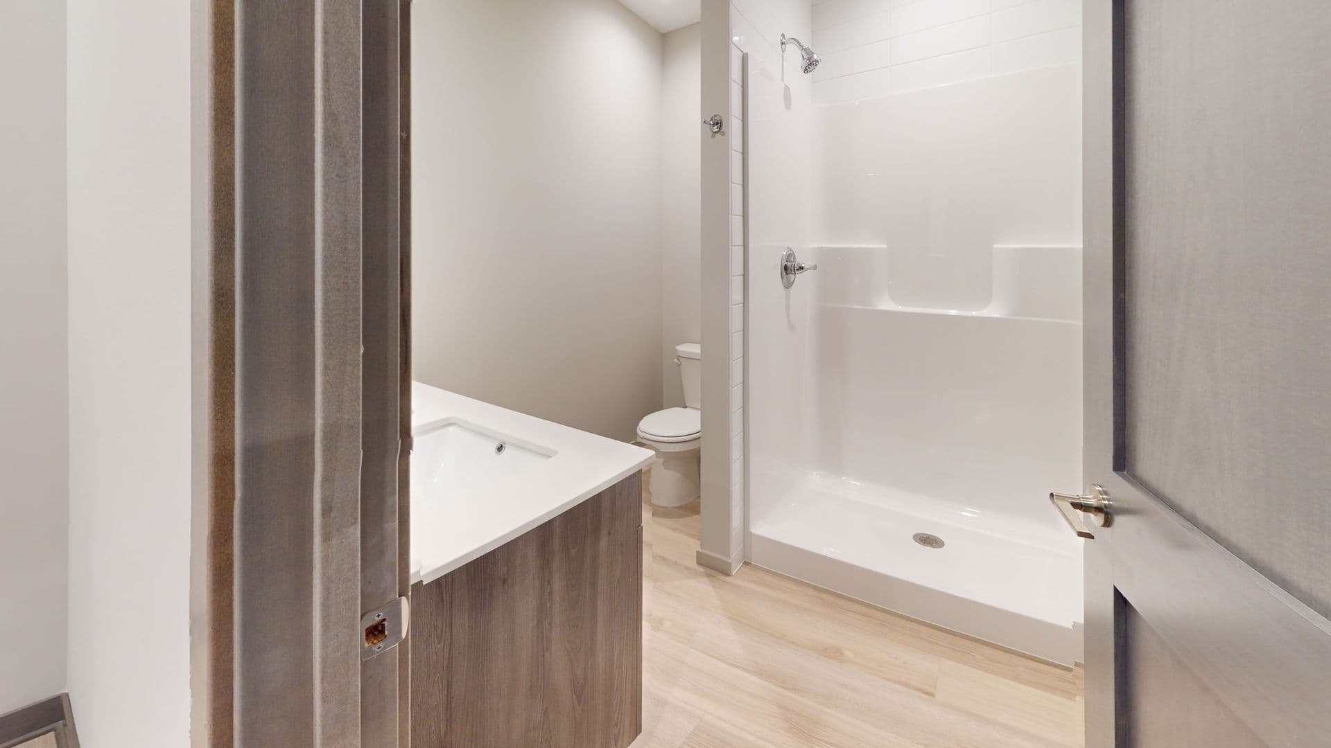 Minneapolis Apartment: 621 11th Ave SE