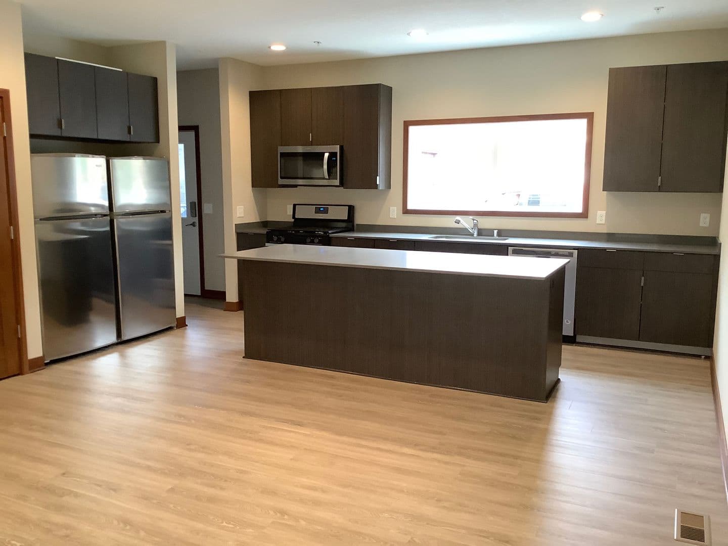 Minneapolis Apartment: 923 6th St SE