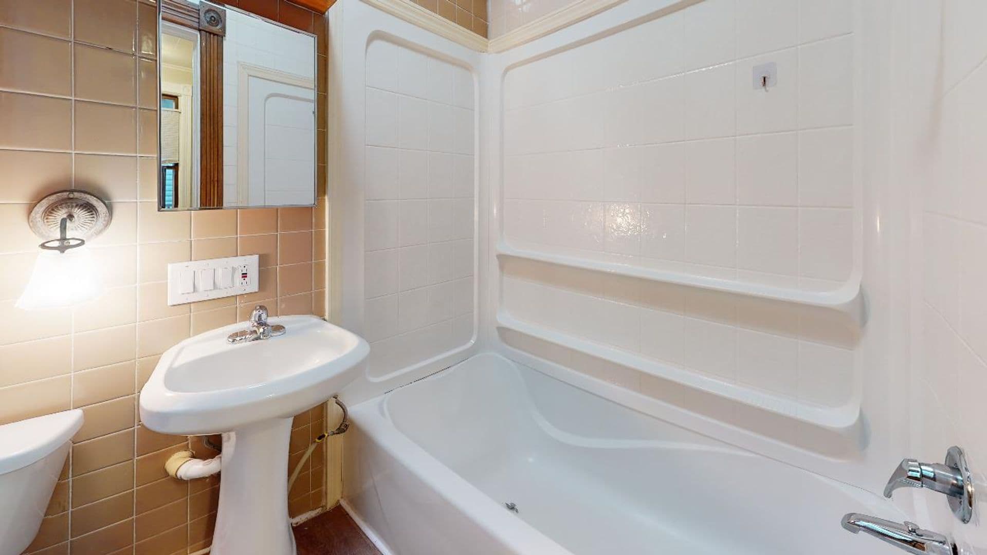 Minneapolis House: 518 12th Ave SE