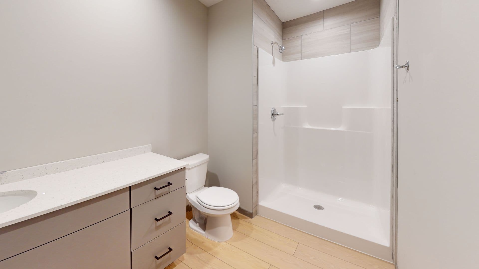 Minneapolis Apartment: 916 6th St SE