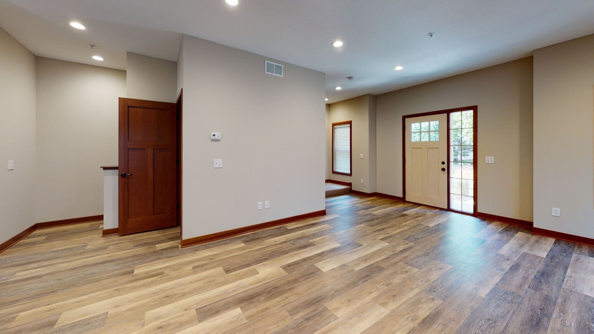 Minneapolis Apartment: 917 7th St SE