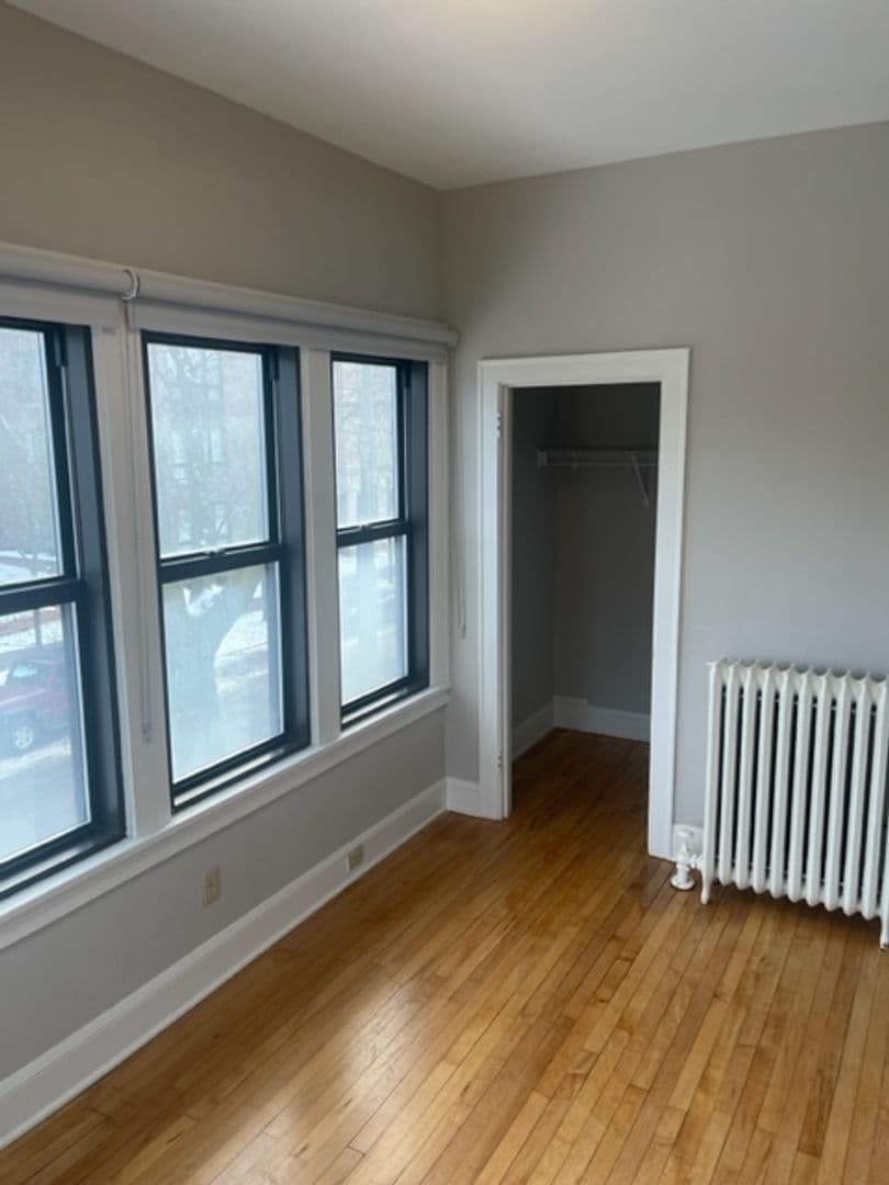 Minneapolis Apartment: 411 12th Ave SE