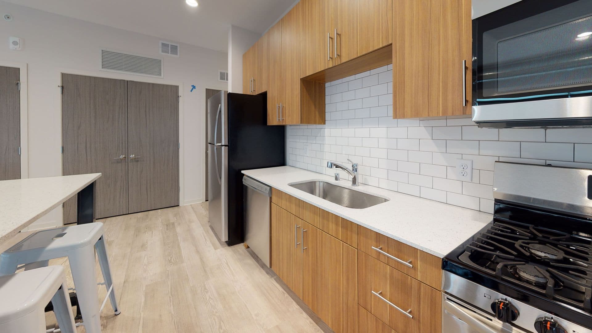 Minneapolis Apartment: 932/934/936/938 15th Ave SE