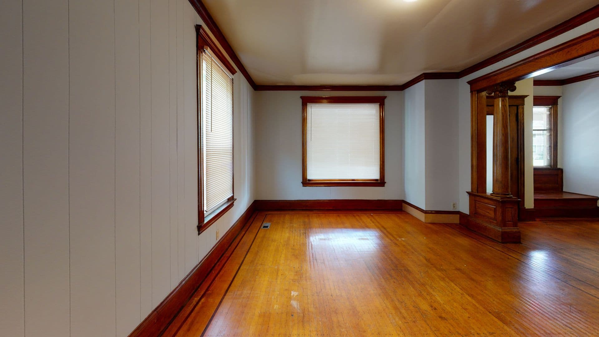Minneapolis Apartment: 303 5th Ave SE
