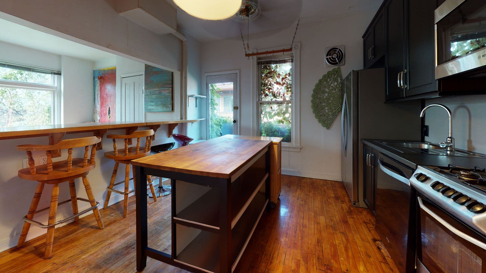 Minneapolis Apartment: 1409 5th St SE