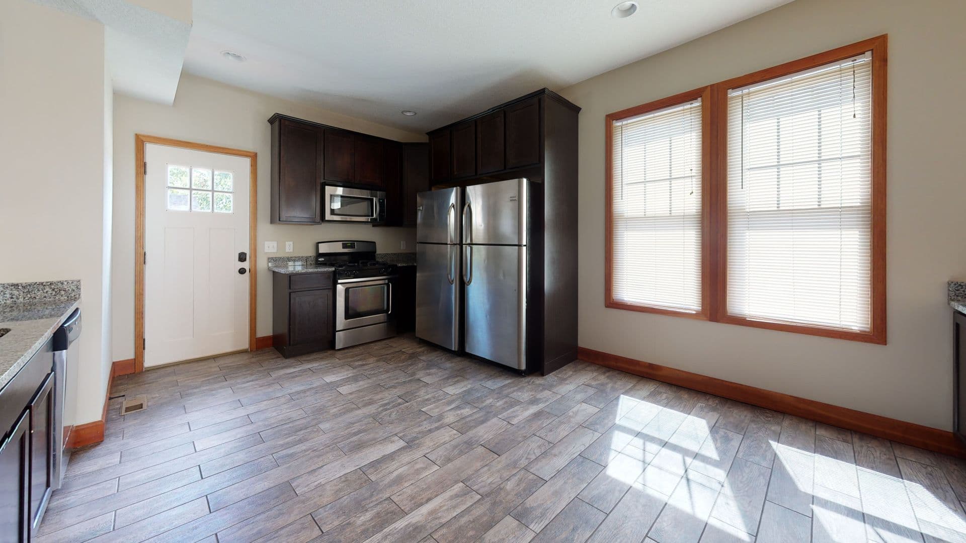 Minneapolis Apartment: 1002 13th Ave SE