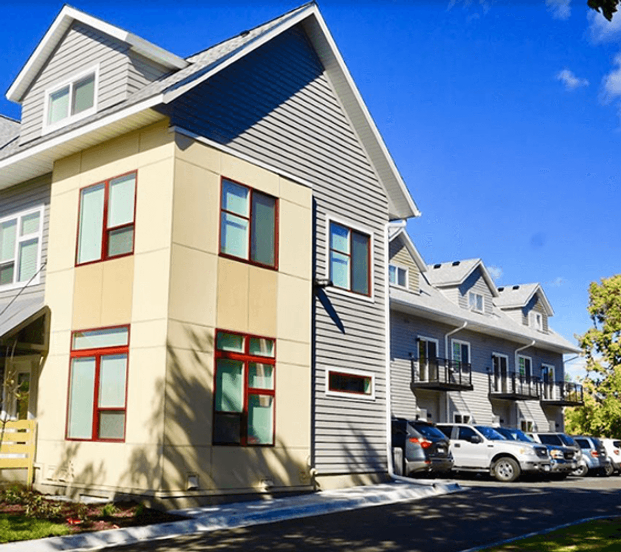 Minneapolis Apartment: 923 6th St SE