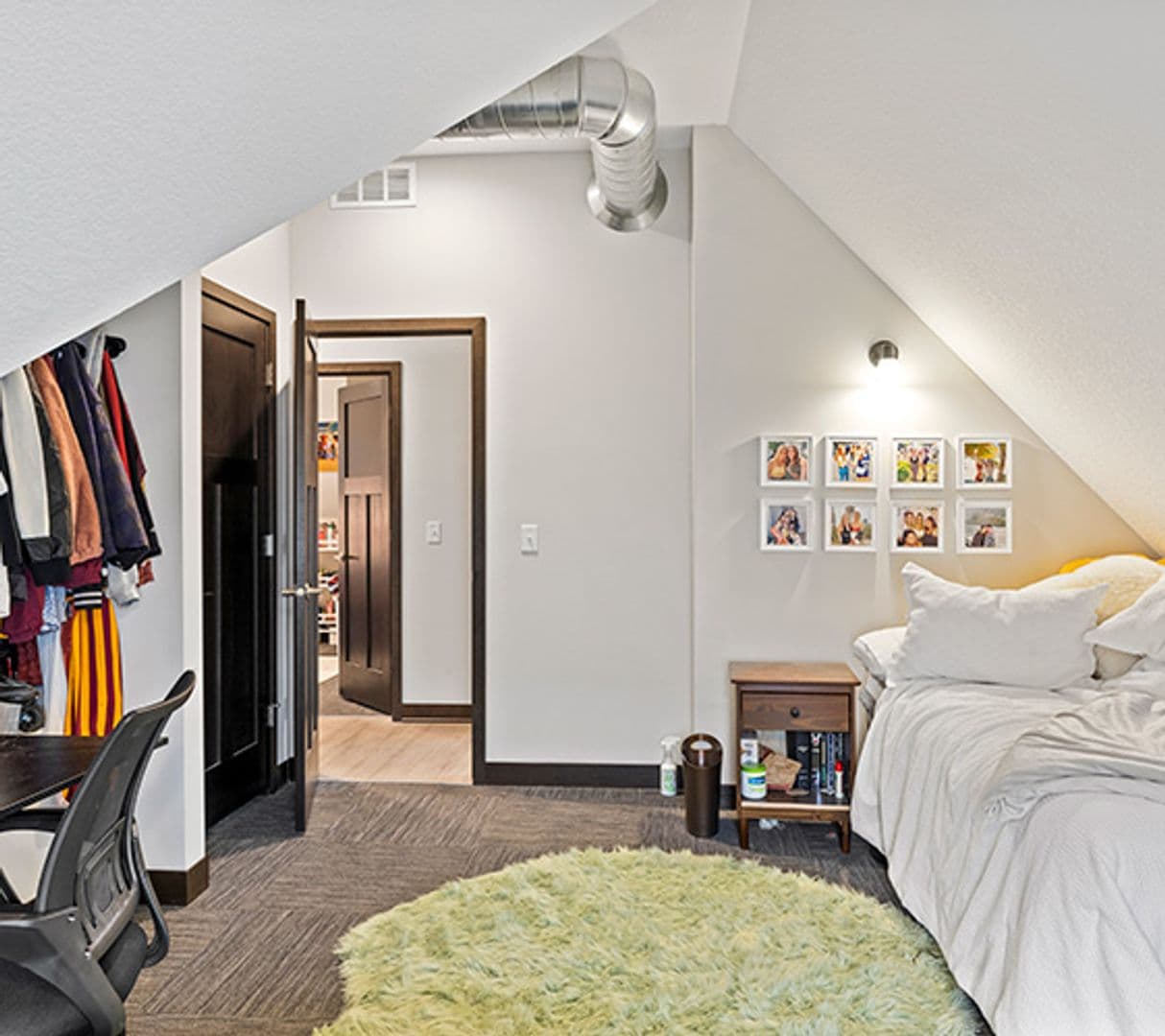 Minneapolis Apartment: 712 4th St SE