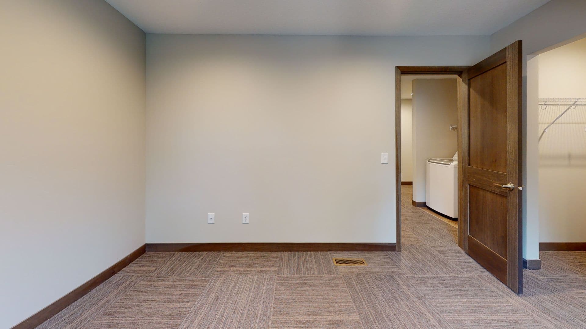 Minneapolis Apartment: 1202 7th St SE