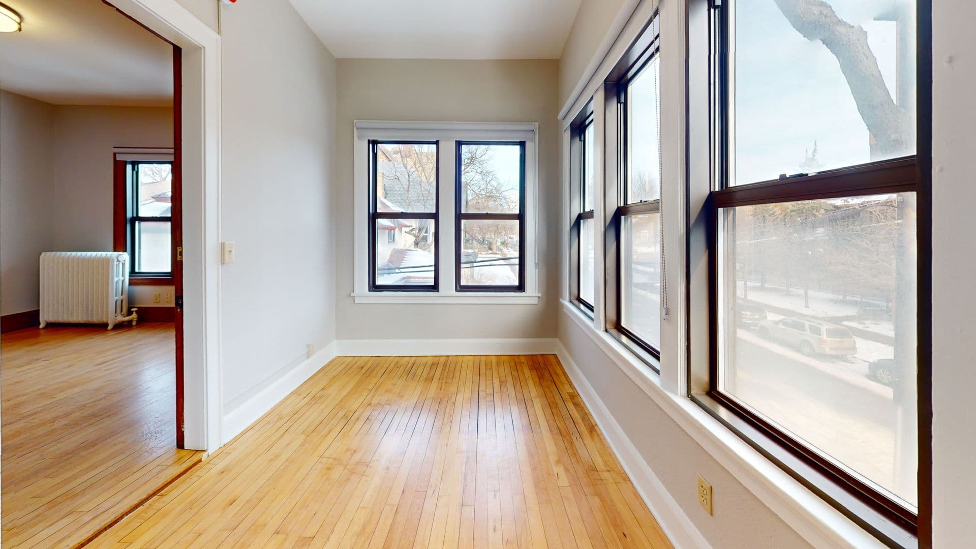 Minneapolis Apartment: 1127 4th St SE