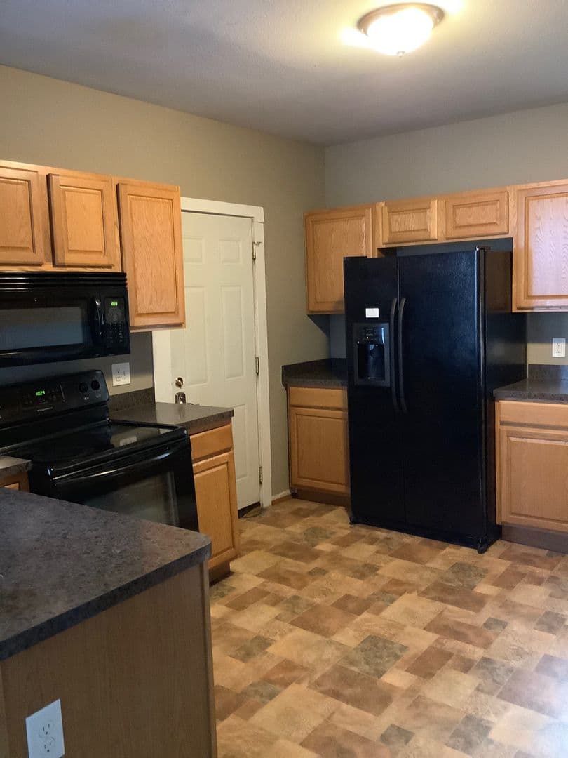 Minneapolis Apartment: 1410 7th St SE