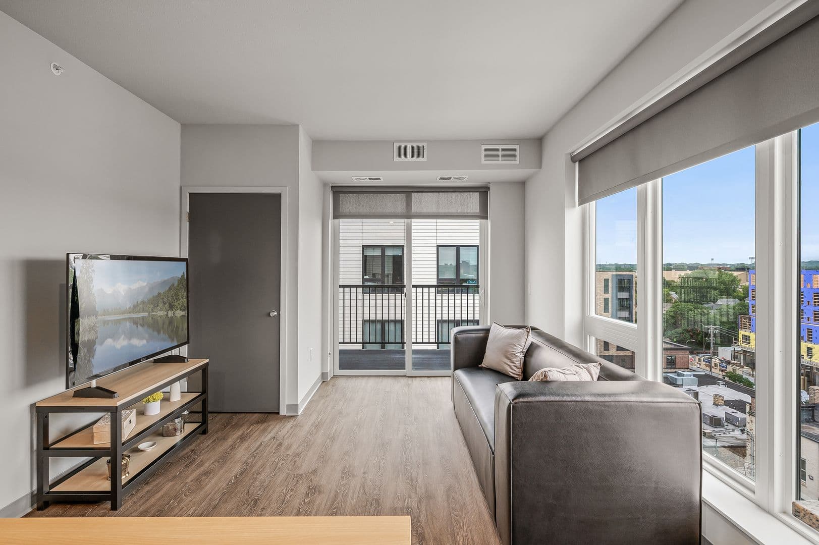 Minneapolis Apartment: 1307 4th Street SE