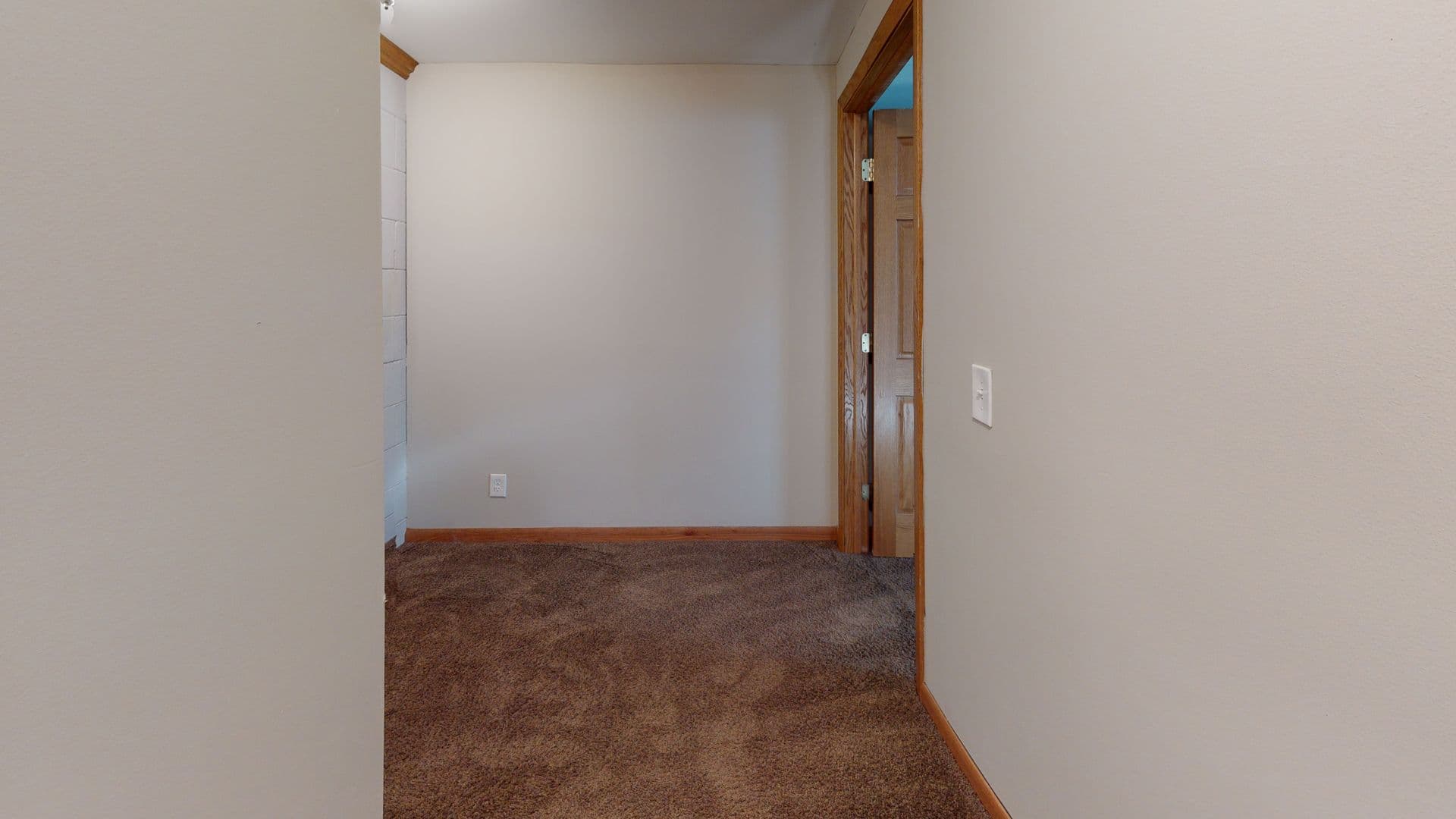 Minneapolis Apartment: 1203 Como Ave SE