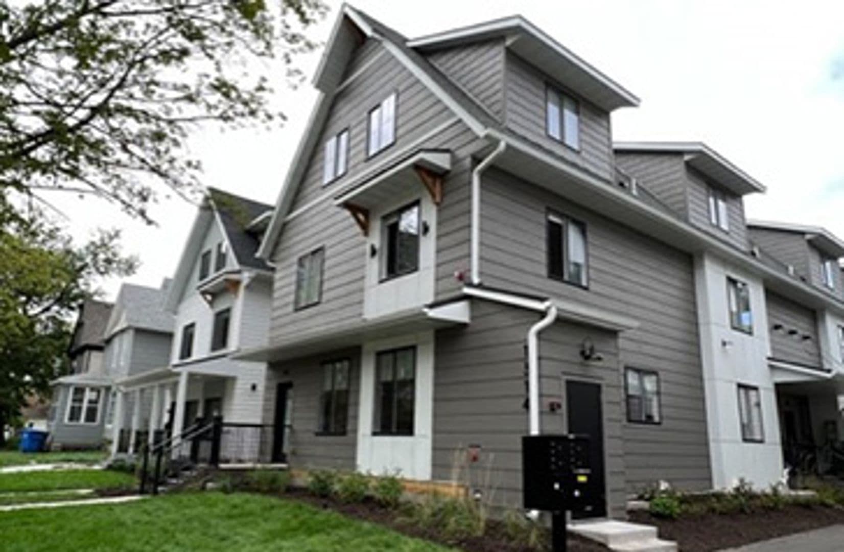Minneapolis Apartment: 1314 8th St SE