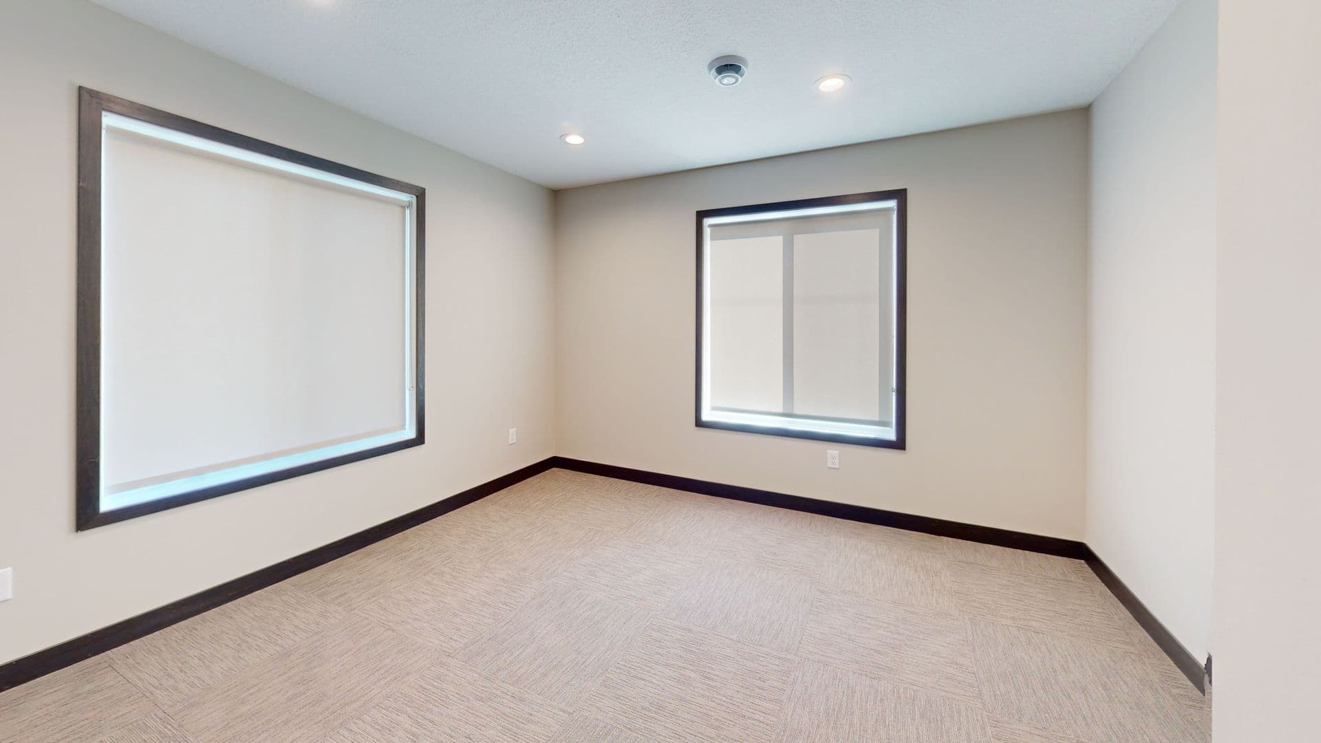 Minneapolis Apartment: 916 6th St SE