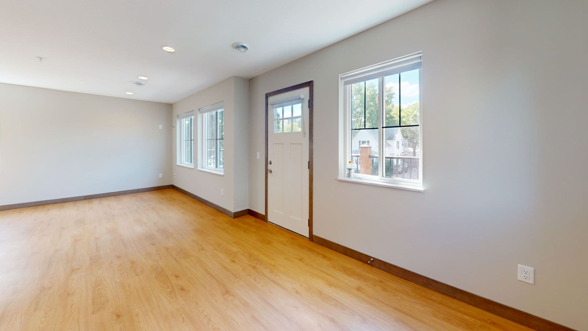 Minneapolis Apartment: 1215 8th St SE