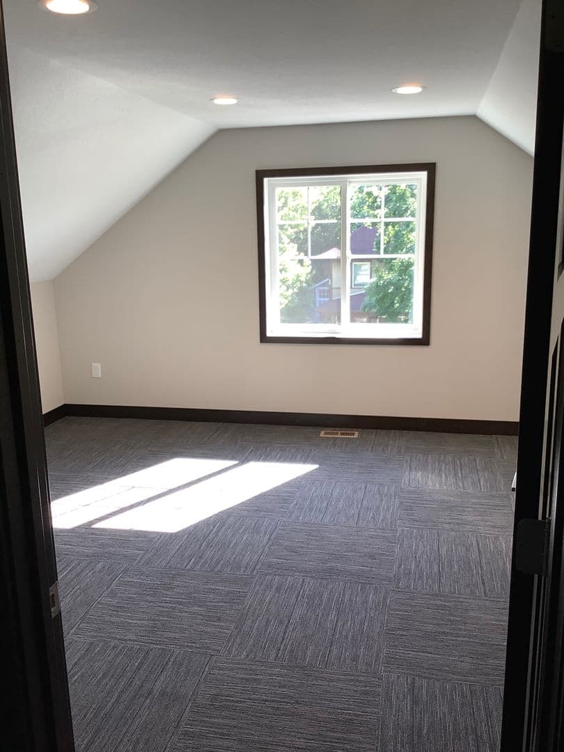 Minneapolis Apartment: 1027 13th Ave SE