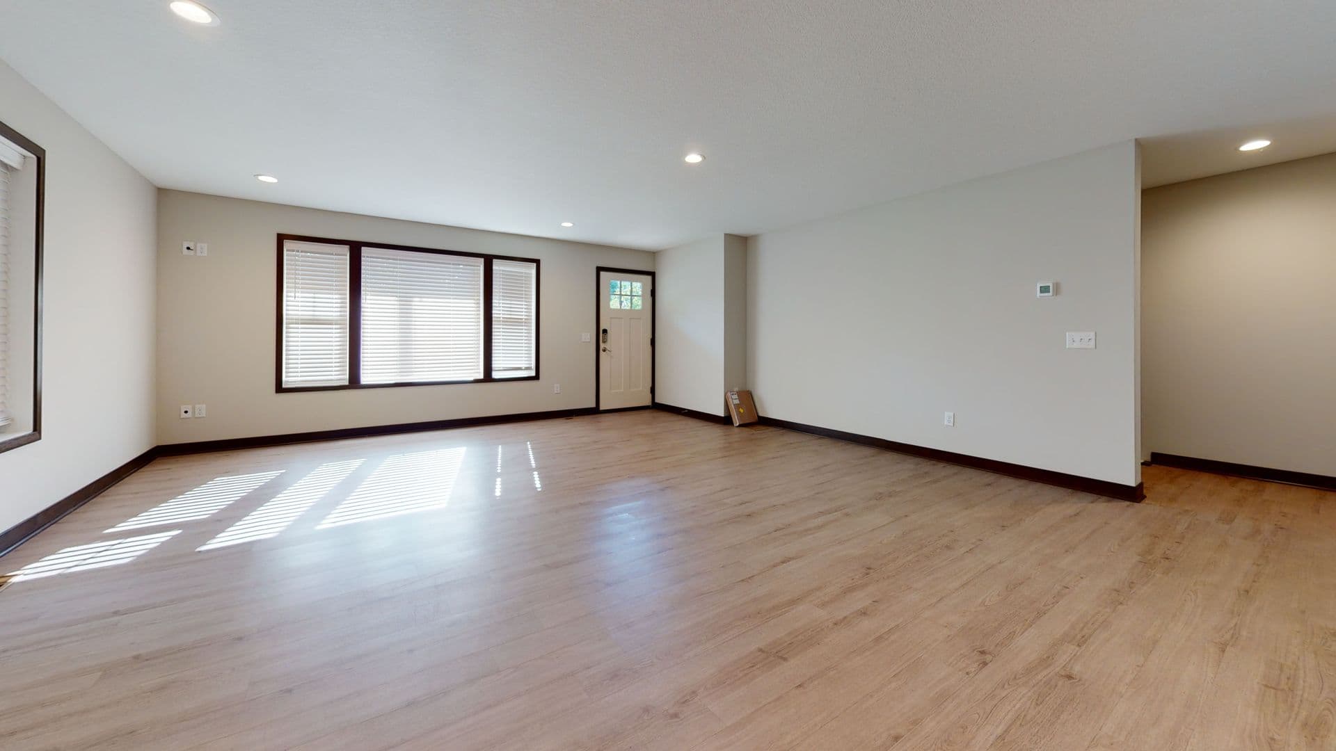 Minneapolis Apartment: 1018 13th Ave SE
