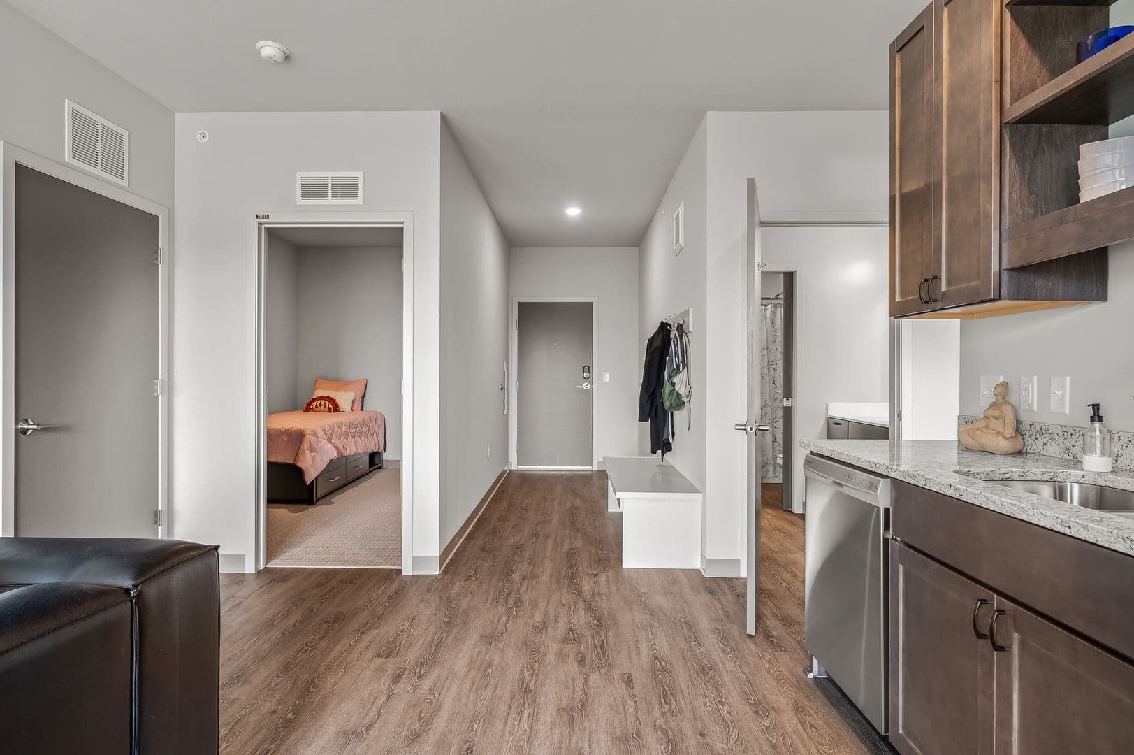 Minneapolis Apartment: 1307 4th Street SE